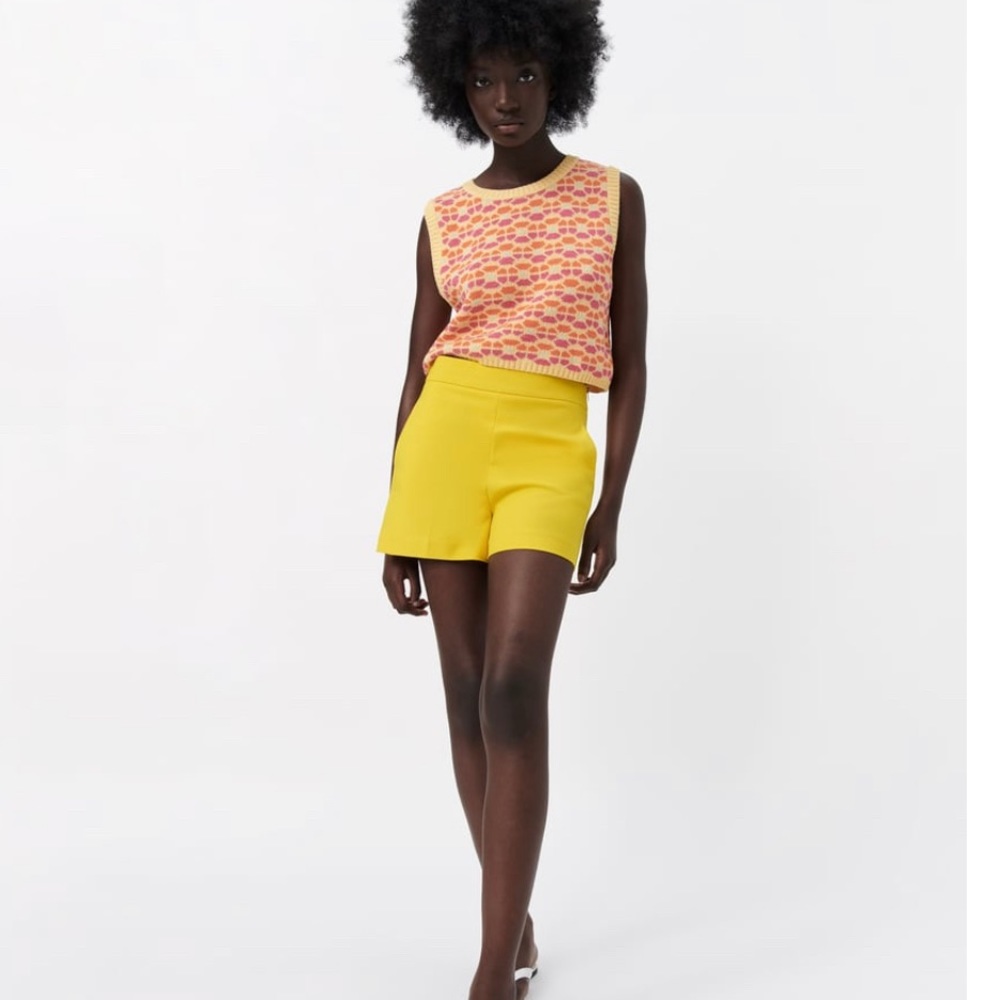 NWT Zara Medium Yellow High Waisted Shorts